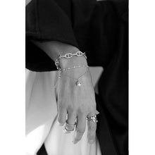 Load image into Gallery viewer, CU JEWELLERY LETTERS BEADED BRACELET WHITE SILVER Inspirerad av av Beaded armbandet från Two kollektionen har CU skapat denna färgsprakande mini-serie! Enjoy!