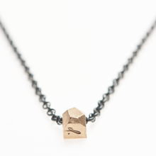 Load image into Gallery viewer, DOROTHEAS JEWELRY RÄTTFÄRDIGHETENS PANSAR HALSBAND GULD