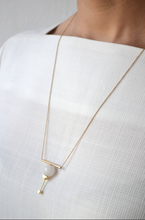 Load image into Gallery viewer, LA TERRA JEWELRY AGATE GEO BAR - 18K GOLD