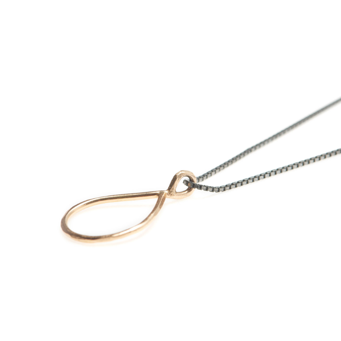 DOROTHEAS JEWELRY-HOPPETS TÅRAR-HALSBAND