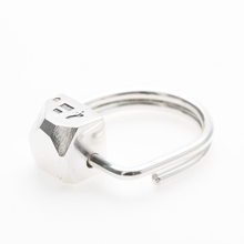 Load image into Gallery viewer, DOROTHEAS JEWELRY RÄTTFÄRDIGHETENS PANSAR RING