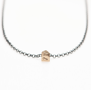 DOROTHEAS JEWELRY RÄTTFÄRDIGHETENS PANSAR HALSBAND GULD