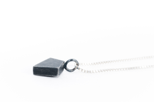 Load image into Gallery viewer, DOROTHEAS JEWELRY TRON SKÖLD MINI HALSBAND
