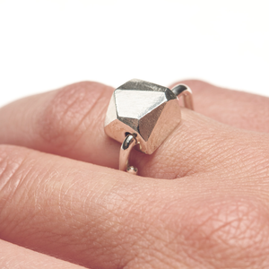 DOROTHEAS JEWELRY RÄTTFÄRDIGHETENS PANSAR RING