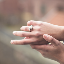 Load image into Gallery viewer, DOROTHEAS JEWELRY RÄTTFÄRDIGHETENS PANSAR RING