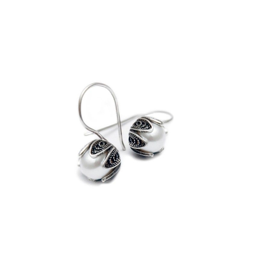 YVONE CHRISTA TULIP HOOK SMALL EARRINGS, WHITE PEARL E236H