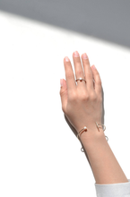 Load image into Gallery viewer, LA TERRA JEWELERY GEO SQUARE BAR 18K GOLD