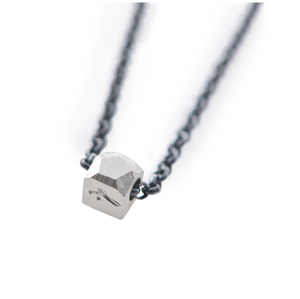 DOROTHEAS JEWELRY RÄTTFÄRDIGHETENS PANSAR SILVER