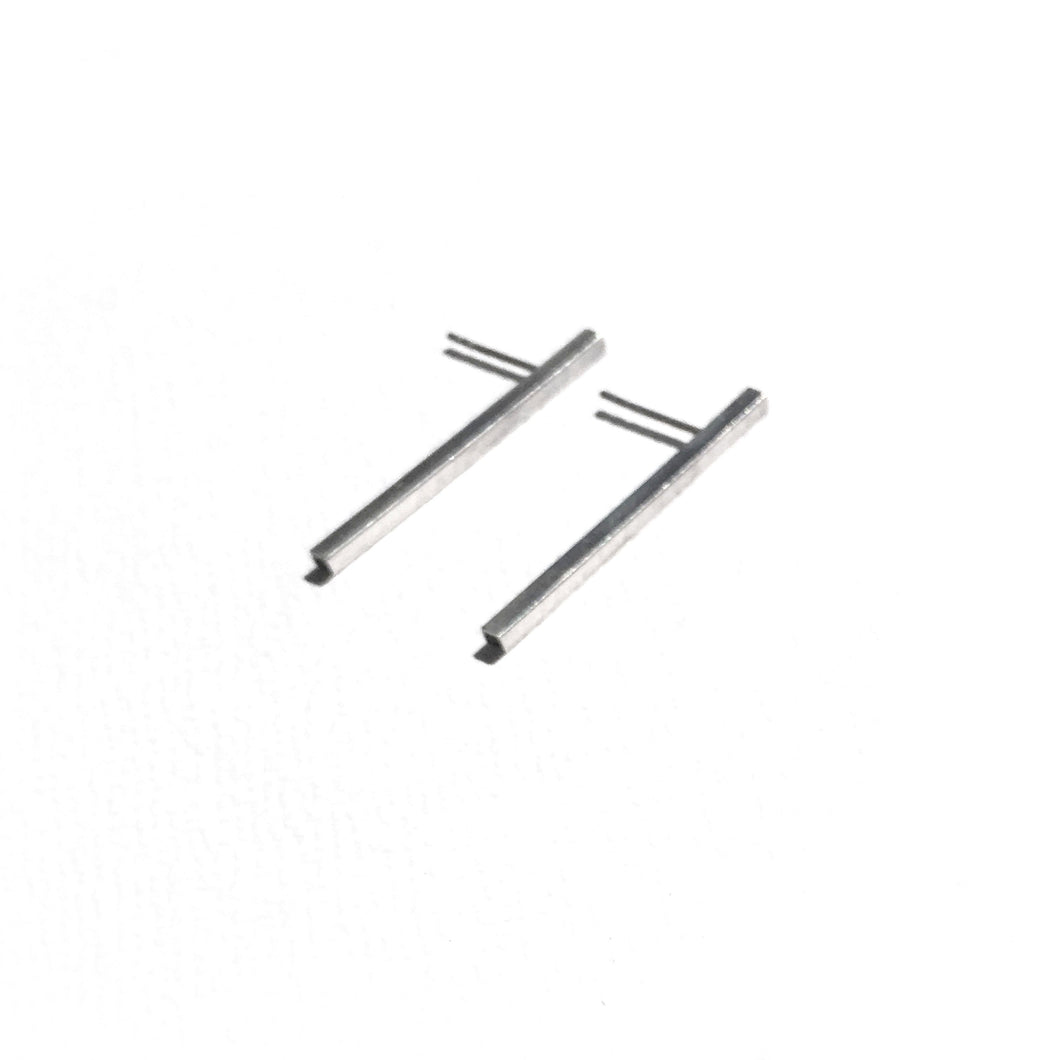 LA TERRA SLIM BAR EARRINGS