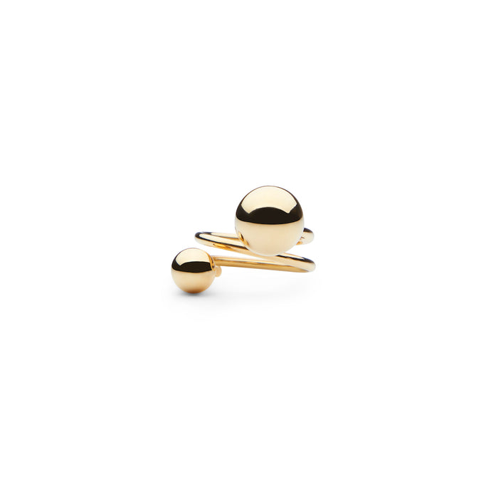 CU JEWELLERY GLOBE BIG RING GOLD Celabrate Globe - En lekfull tolkning av jordgloben som fanns i alla klassrum på 70-talet.