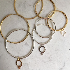 CU JEWELLERY LETTERS HOOP EARRINGS GOLD