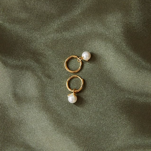 CU JEWELLERY PEARL PENDANT GOLD