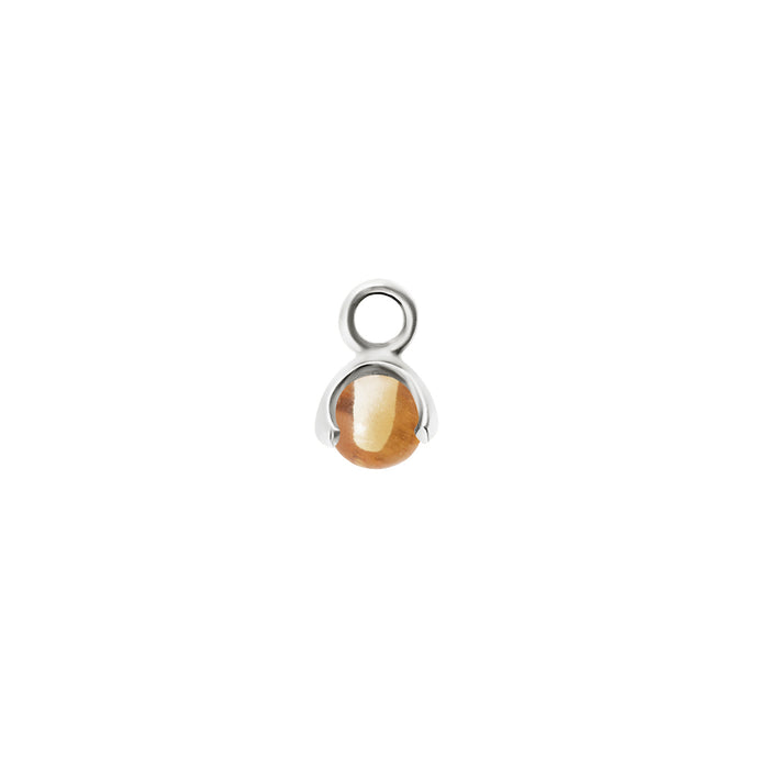 CU JEWELLERY LETTERS STONE 11 CITRINE PENDANT SILVER Art nr: 2227671101 En söt liten berlock som passar till alla CU´s letters kedjor och creoler. Är månadssten för November. 