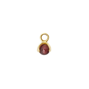  CU JEWELLERY LETTERS STONE 1 RED GARNET PENDANT GOLD  Art nr: 2227621000  En söt liten berlock som passar till alla CU´s letters kedjor och creoler. Är månadssten för januari. 