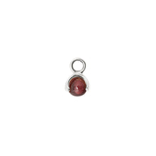 Load image into Gallery viewer, CU JEWELLERY LETTERS STONE 1 RED GARNET PENDANT SILVER Art nr: 2227671001  En söt liten berlock som passar till alla CU´s letters kedjor och creoler. Är månadssten för januari. 