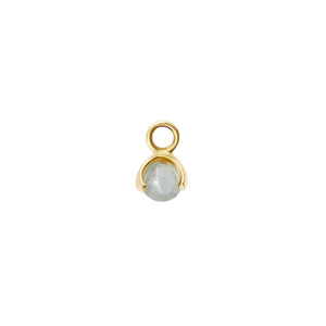 CU JEWELLERY LETTERS STONE 3 AQUAMARINE PENDANT GOLD Art nr: 2227623001 En söt liten berlock som passar till alla CU´s letters kedjor och creoler. Är månadssten för Mars. 