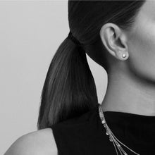 Load image into Gallery viewer, VANITY SINGLE EARRING Klassiska studs örhängen från Dansk Copenhagen