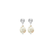 Load image into Gallery viewer, DANSK SMYKKEKUNST AUDREY PEARL EARRING