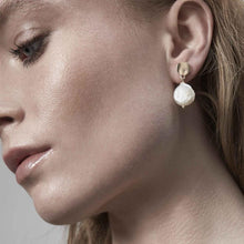 Load image into Gallery viewer, DANSK SMYKKEKUNST AUDREY PEARL EARRING