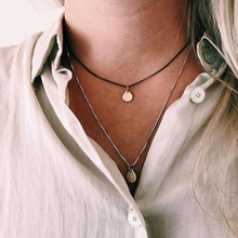 Load image into Gallery viewer, DOROTHEAS JEWELRY HOPPETS TÅRAR BERLOCK HALSBAND GULD
