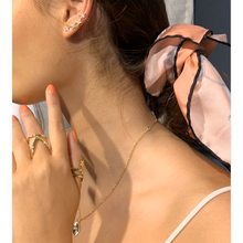 Load image into Gallery viewer, LA MAISON BAGATELLE  FLOWER EARCLIMBER GOLD