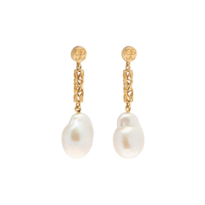 PANTOLIN PLANET NINE BAROQUE EARRINGS Magiskt vackra örhängen med en underbar Barock pärla.