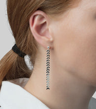 Load image into Gallery viewer, SYSTER P LAYERS OLIVIA EARRINGS SILVER